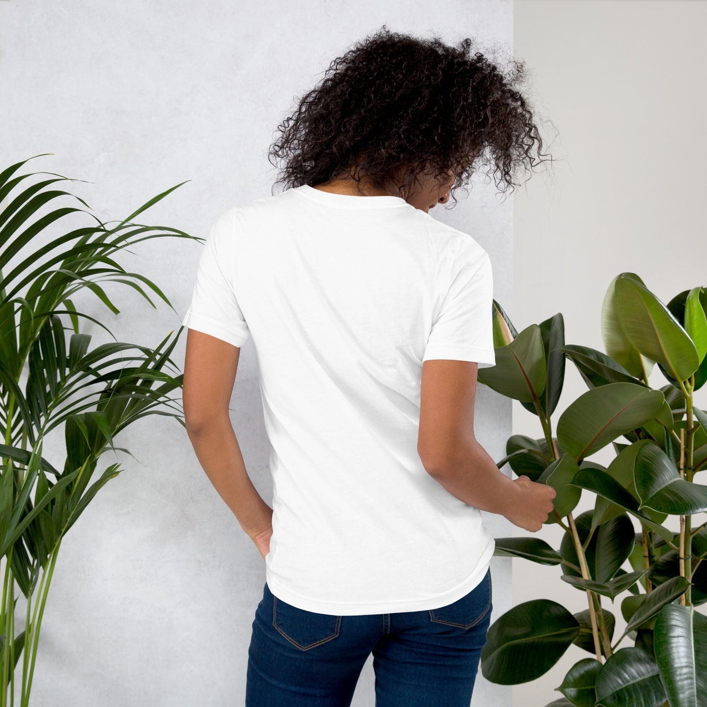 T-shirt Senhora com Estampa de Polvo em Aguarela Rosa e Azul - Conforto e Estilo