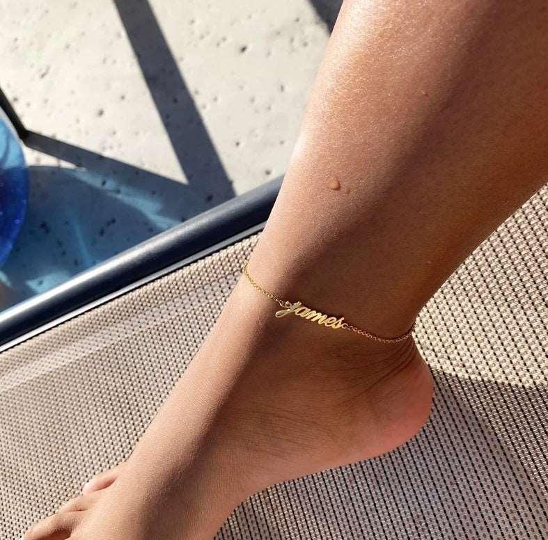 Pulseira Tornozeleira Personalizada com Nome em Aço Inoxidável - Acessório Elegante e Presente Especial para Amiga - Anklet