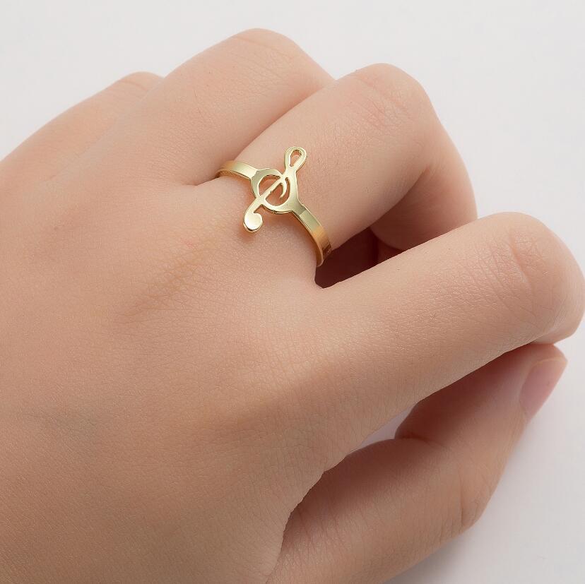 Anel Ajustável Banhado em Ouro 18K em Aço Inoxidável para Mulheres | Prendas Personalizadas